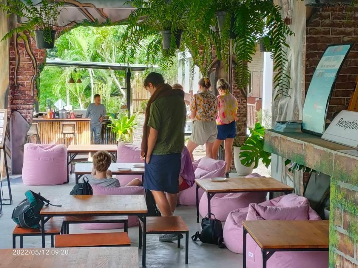 Save Hostel Ko Tao Esterno foto